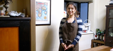 第1回は、渋谷と横浜で大人気のお料理教室「アシェット・ド・キヌ」を主宰されている尾田衣子先生に、