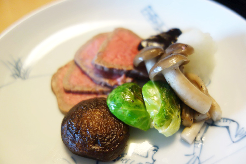 ローストビーフは、肉を常温に戻しておくこと、
